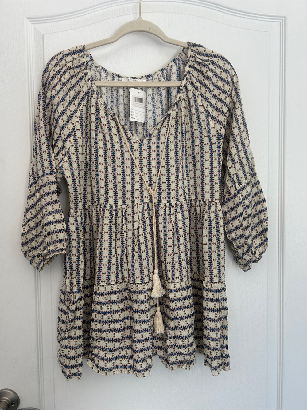 entro Cream and Navy Patterned  boho Peasant Tunic Top new large